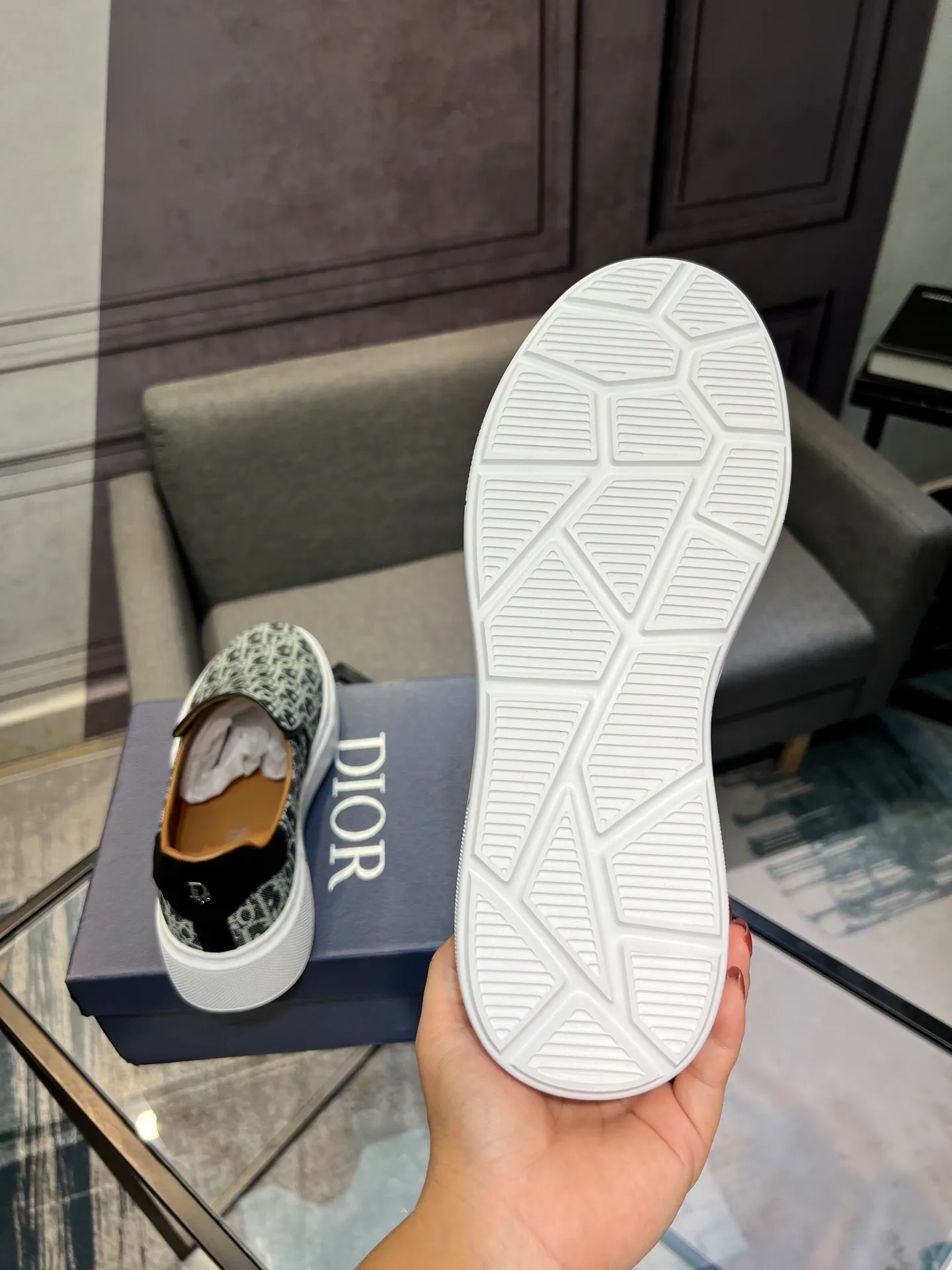 Men's shoes 💰380 The latest DiOr shipment, using imported top-grade jacquard fabric with cowhide design 👍 Breathable mesh lining, comfortable to wear, lightweight, original last mold, official website 1:1, private mold outsole, non-slip, color, multiple colors available, code number 38 to 44 (45 can be ordered)